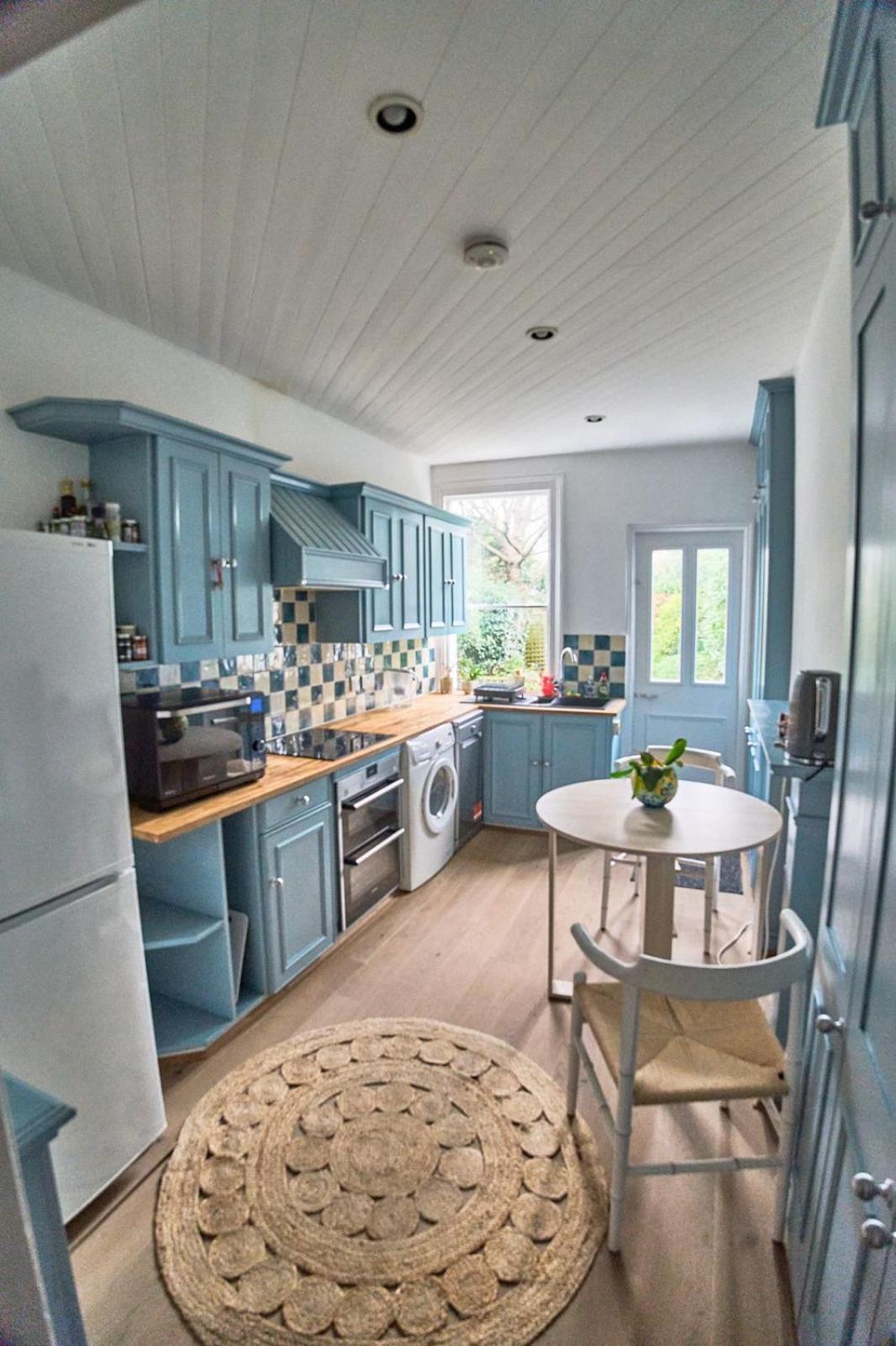 Bright Cozy Garden Retreat W Fast Wifi & 5min To Tube Subway Metro & Close To Park & Street Parking P4p Appartamento Londra